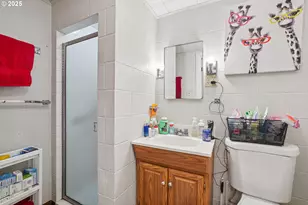 10985 SE Holgate Blvd, Portland, OR 97266 - Photo 23