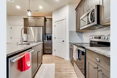 7016 S 11th St, Ridgefield, WA 98642 - Photo 11