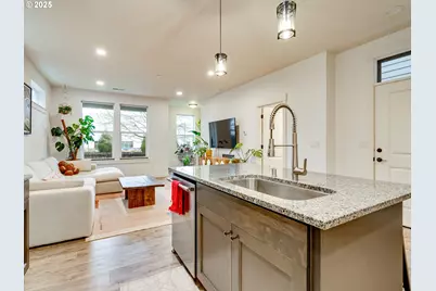 7016 S 11th St, Ridgefield, WA 98642 - Photo 5