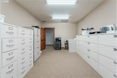 225 SW 5th St, Pendleton, OR 97801 - Photo 5