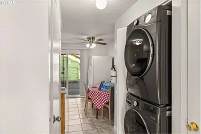 1720 17th St, Springfield, OR 97477 - Photo 7