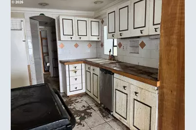 2545 SW Anchor Ave, Lincoln City, OR 97367 - Photo 9