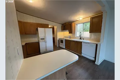 1524 S 8th St, Cottage Grove, OR 97424 - Photo 13