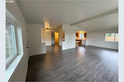 1524 S 8th St, Cottage Grove, OR 97424 - Photo 9