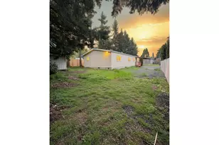 1524 S 8th St, Cottage Grove, OR 97424 - Photo 3