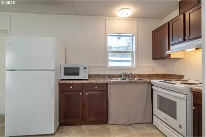 5000 NE Stephens St #27, Roseburg, OR 97470 - Photo 9