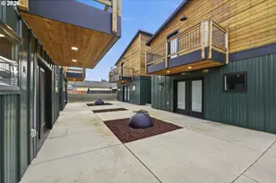 50 S 17th St, Cottage Grove, OR 97424 - Photo 1