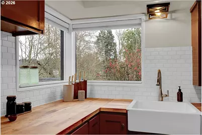 5537 SW Florida St, Portland, OR 97219 - Photo 19