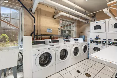 2109 NW Irving St NW #410, Portland, OR 97210 - Photo 21