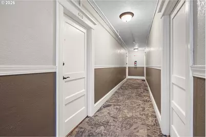 2109 NW Irving St NW #410, Portland, OR 97210 - Photo 17