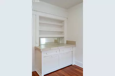 2109 NW Irving St NW #410, Portland, OR 97210 - Photo 7
