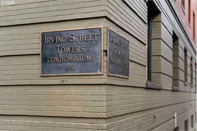 2109 NW Irving St NW #410, Portland, OR 97210 - Photo 23