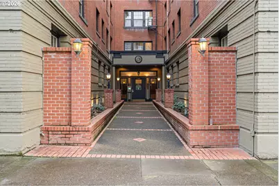 2109 NW Irving St NW #410, Portland, OR 97210 - Photo 1