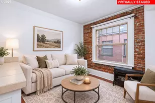 2109 NW Irving St NW, Portland, OR 97210 - Photo 3