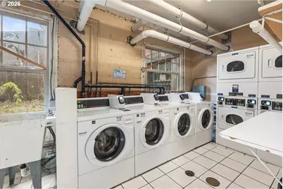 2109 NW Irving St NW #410, Portland, OR 97210 - Photo 29