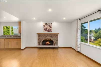 14025 SW Rochester Dr, Beaverton, OR 97008 - Photo 11