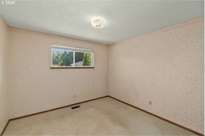 14025 SW Rochester Dr, Beaverton, OR 97008 - Photo 17