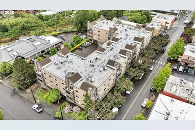 4320 S Corbett Ave #302, Portland, OR 97239 - Photo 3