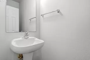 1276 SE Bacarra St, Hillsboro, OR 97123 - Photo 13