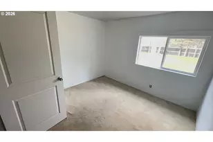 53714 Big Timber Dr, La Pine, OR 97739 - Photo 13