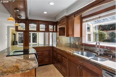 994 NW Wallula Ave, Gresham, OR 97030 - Photo 9