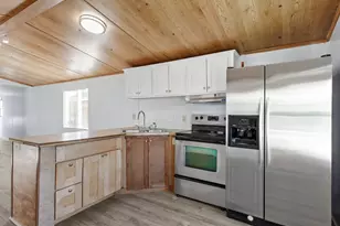 2400 SE Stratus Ave, McMinnville, OR 97128 - Photo 9