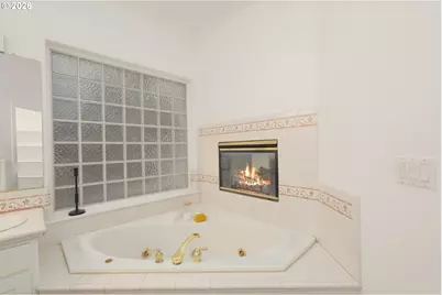 2460 Tipperary Ct, West Linn, OR 97068 - Photo 11