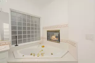 2460 Tipperary Ct, West Linn, OR 97068 - Photo 11