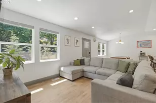 210 NE 45th St, Vancouver, WA 98663 - Photo 17