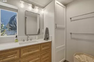 210 NE 45th St, Vancouver, WA 98663 - Photo 29