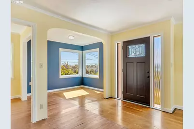 1227 Alameda Ave, Astoria, OR 97103 - Photo 5