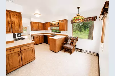 3649 Old Pacific Hwy S, Kelso, WA 98626 - Photo 7