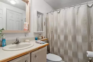 18485 SW Pacific Dr, Tualatin, OR 97062 - Photo 35