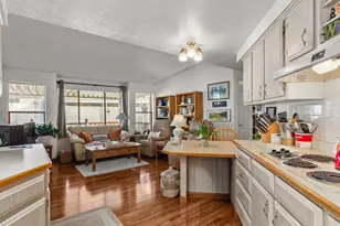 18485 SW Pacific Dr, Tualatin, OR 97062 - Photo 25