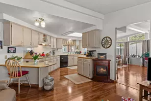 18485 SW Pacific Dr, Tualatin, OR 97062 - Photo 21