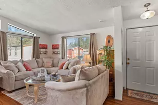 18485 SW Pacific Dr, Tualatin, OR 97062 - Photo 11