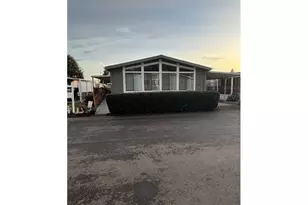 18485 SW Pacific Dr, Tualatin, OR 97062 - Photo 1