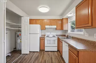 1700 NE 231st Ct, Wood Village, OR 97060 - Photo 9