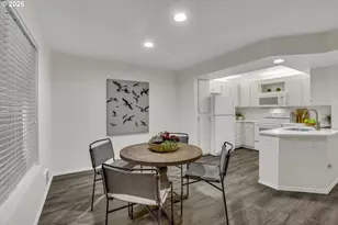 5063 SW Foothills Dr, Lake Oswego, OR 97034 - Photo 9