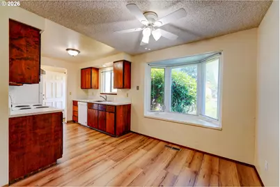 1401 SE 130th Ave, Portland, OR 97233 - Photo 3