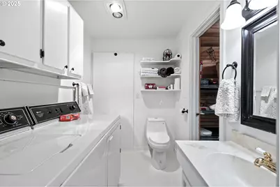 617 Juniper St, Junction City, OR 97448 - Photo 17