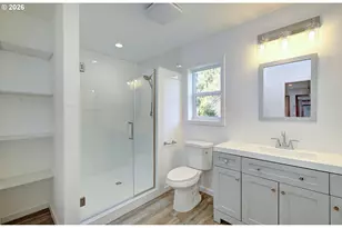 100 Inglewood Dr, Longview, WA 98632 - Photo 9