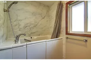 100 Inglewood Dr, Longview, WA 98632 - Photo 19