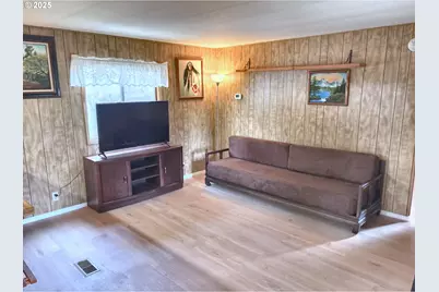 27645 Snyder Rd #30, Junction City, OR 97448 - Photo 7