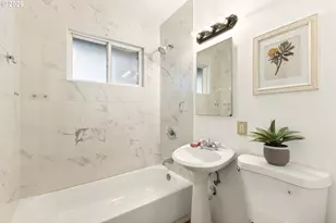 12747 NE Holladay St, Portland, OR 97230 - Photo 19