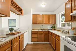 12747 NE Holladay St, Portland, OR 97230 - Photo 9