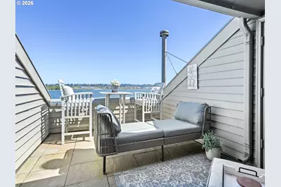 81 N Hayden Bay Dr, Portland, OR 97217 - Photo 9