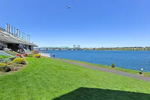 81 N Hayden Bay Dr, Portland, OR 97217 - Photo 9