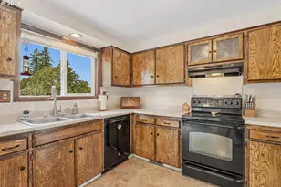 3343 SE Deswell St, Milwaukie, OR 97267 - Photo 3