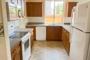 614 Burghardt Dr, Molalla, OR 97038 - Photo 5